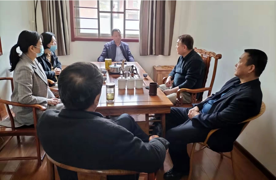 涧西区法学会秦虎会长与洛阳法律研究会王鲁青会长共商研究会工作发展